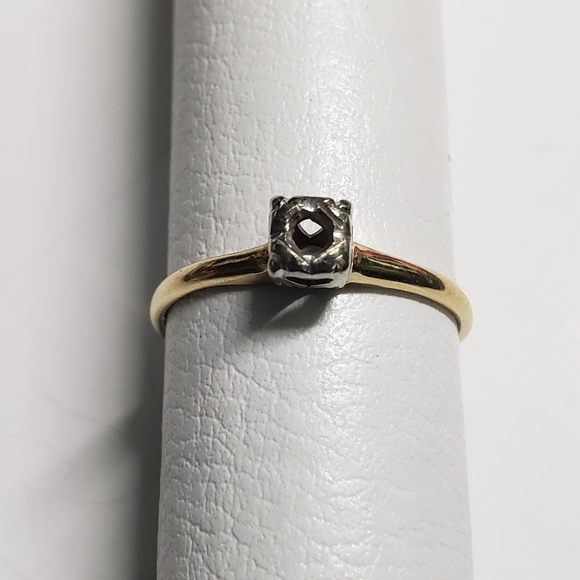 Vintage 14k Two Tone Solitaire Engagement Setting Ring Size 8 - Picture 1 of 3